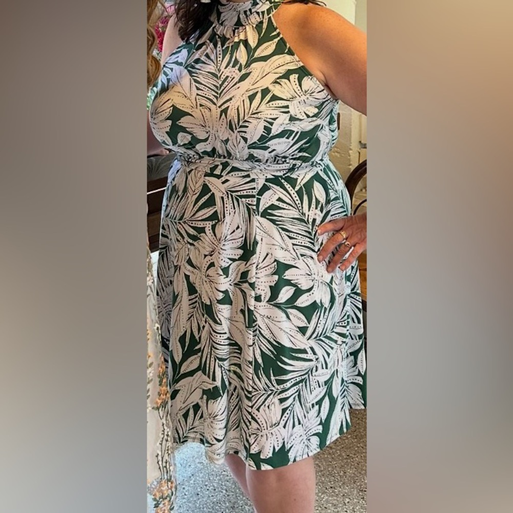 Laney Bryant dress 18/20 green white halter